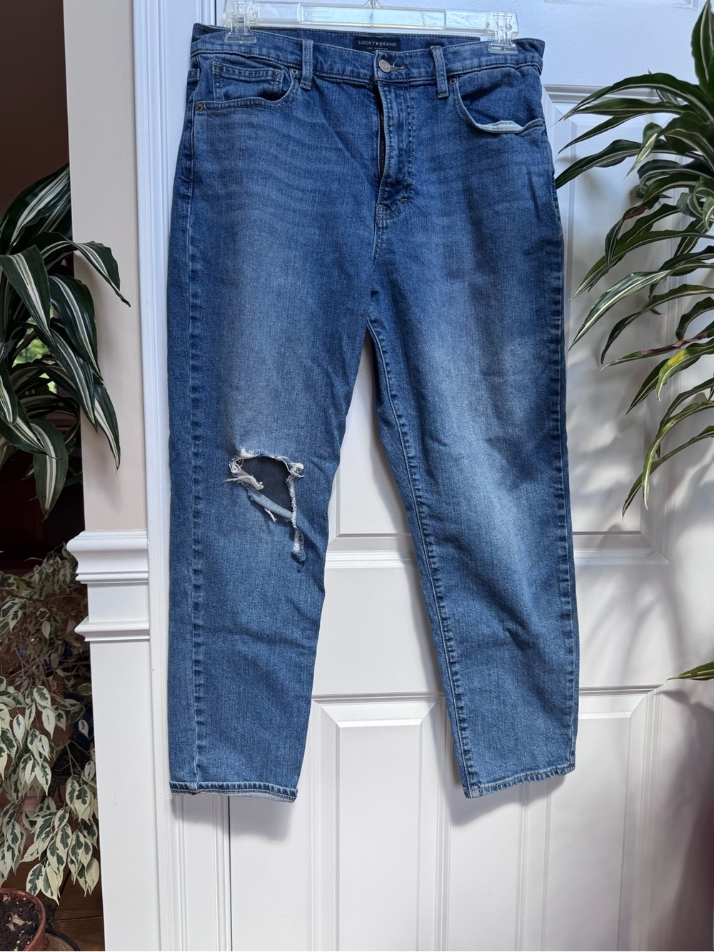 Lucky Brand Women's Boyfriend Jeans in Medium Blue with Distressed Knee